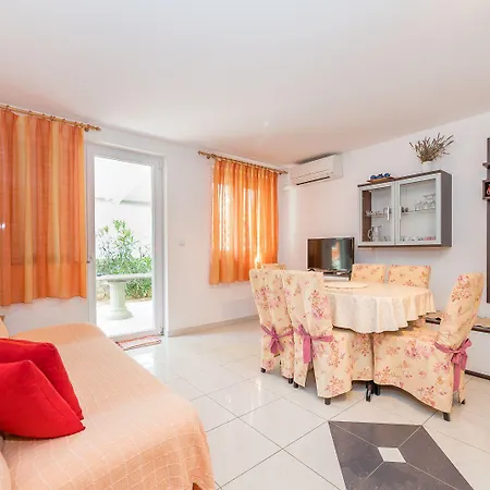 Holiday home Mit Klima, Wifi, Bbq Und Garten
