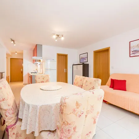 Mit Klima, Wifi, Bbq Und Garten Ferienhaus